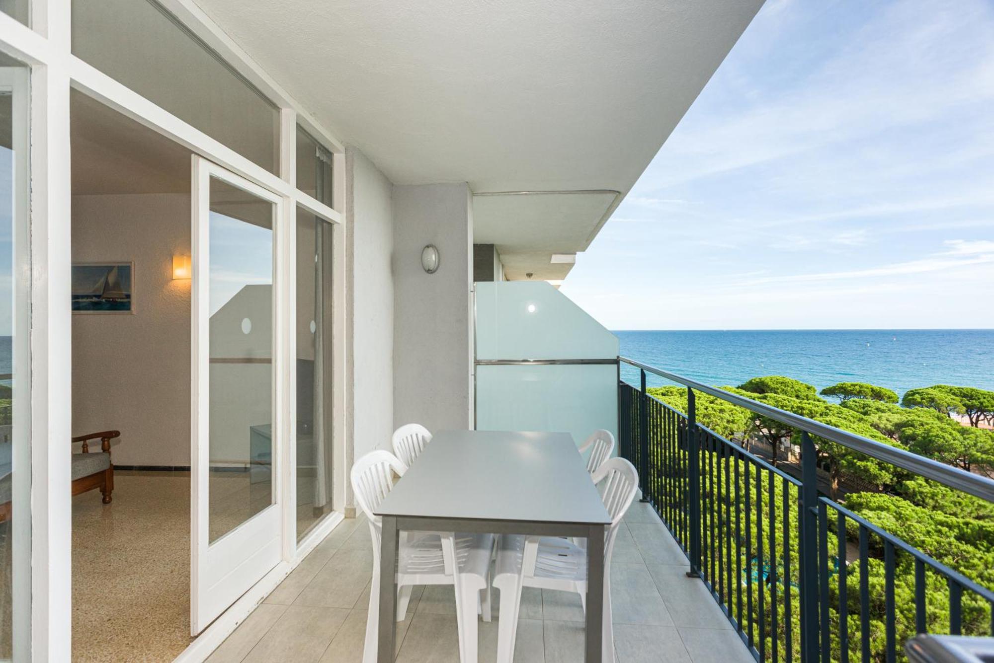Apartamentos Blanes-Condal Costa Brava Екстериор снимка